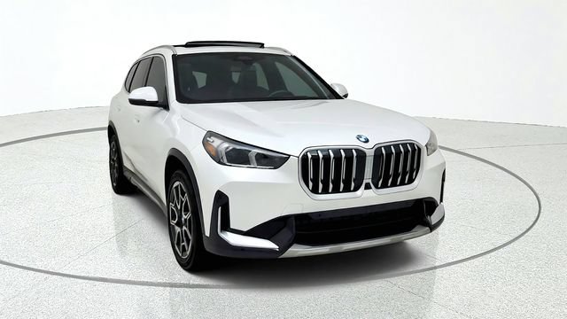 Used 2025 BMW X1 xDrive28i AWD/4WD image 2