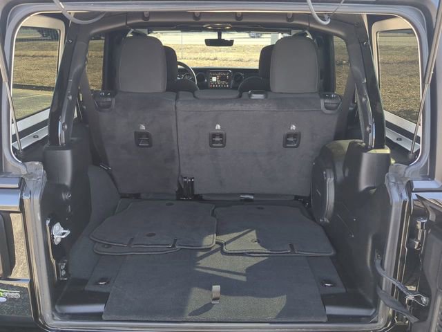 Used 2022 Jeep Wrangler Unlimited Sport image 14