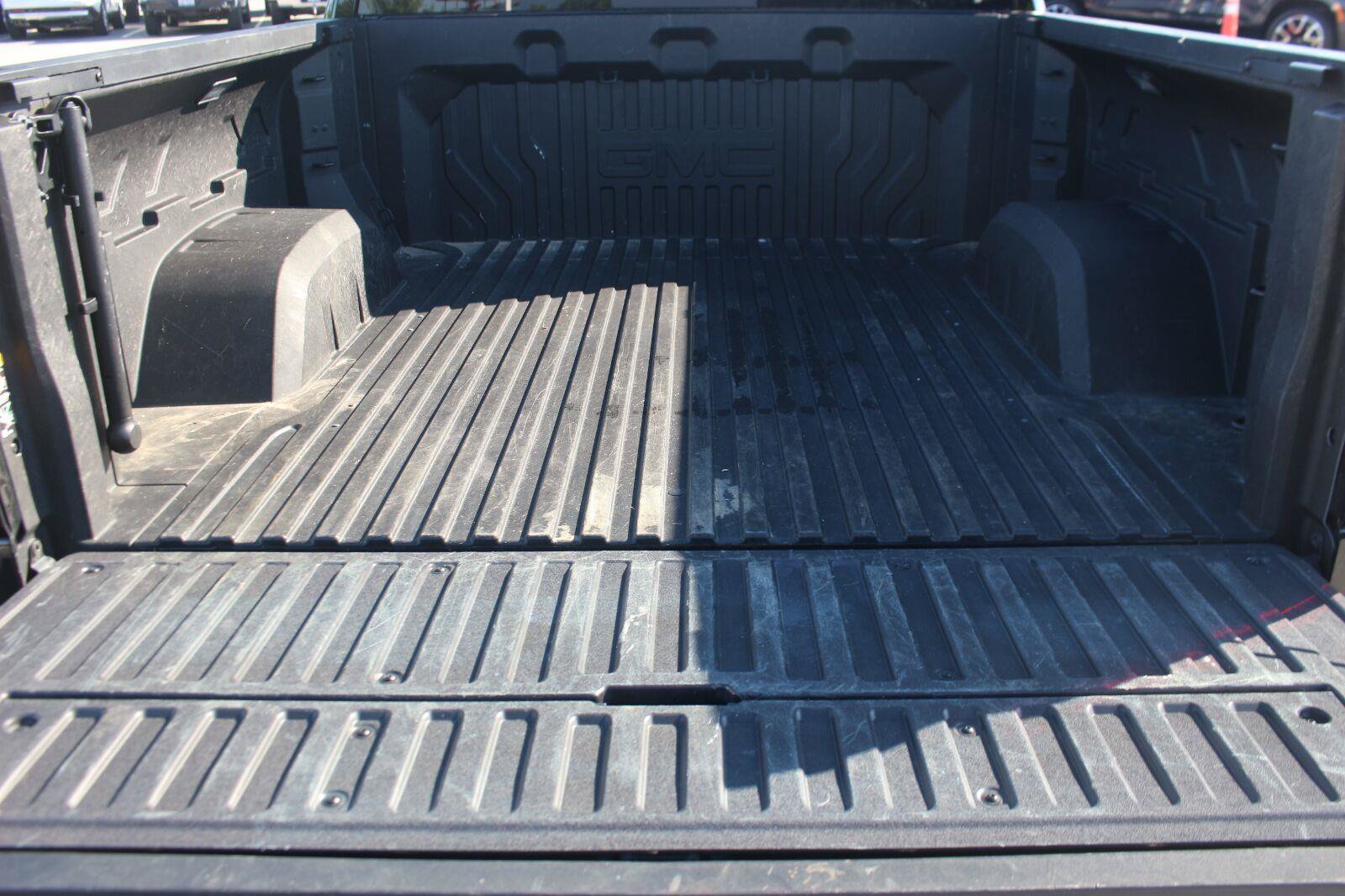 Used 2024 GMC Sierra 1500 Denali Ultimate AWD/4WD image 12