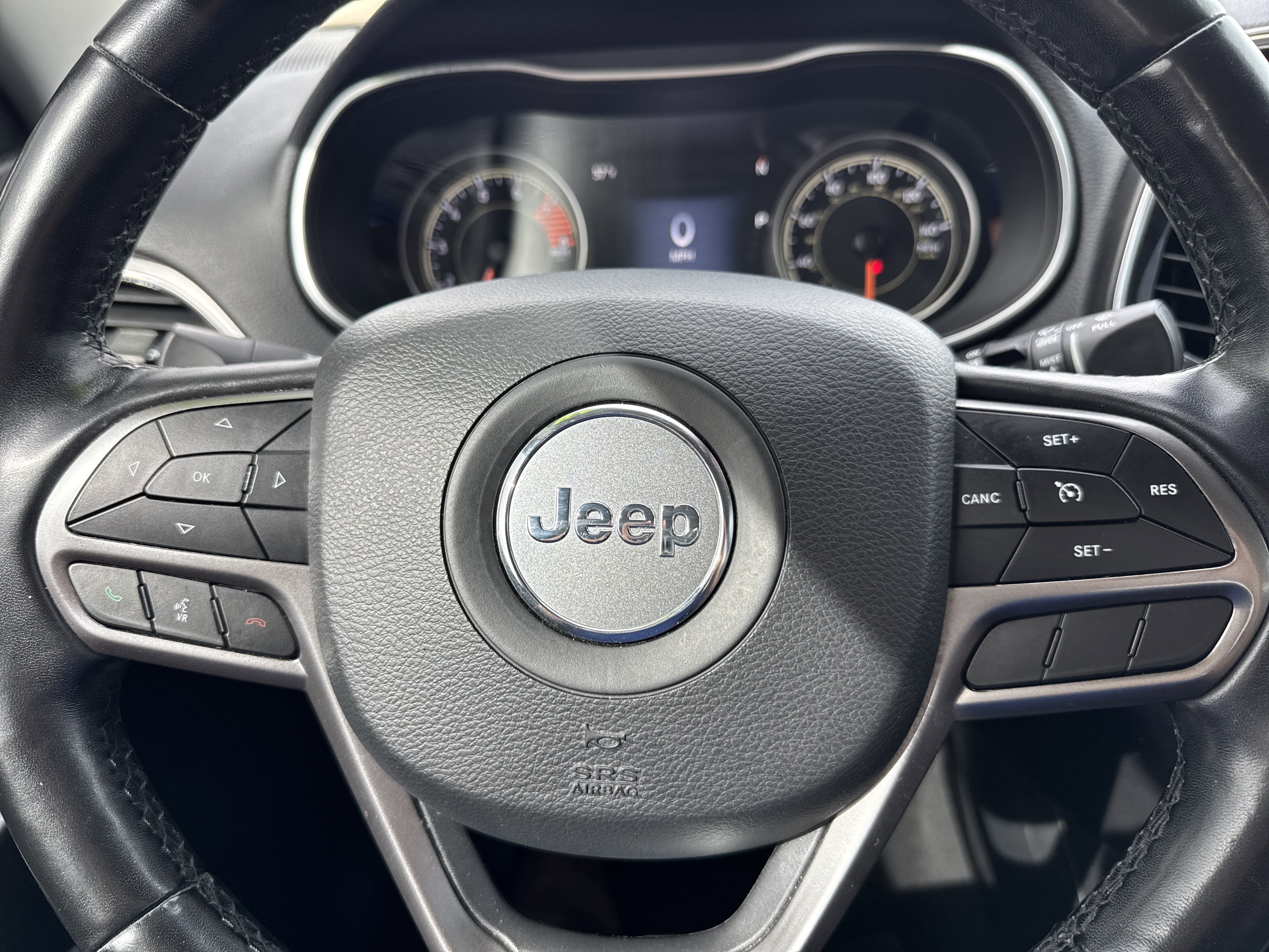 Used 2020 Jeep Cherokee Limited image 14