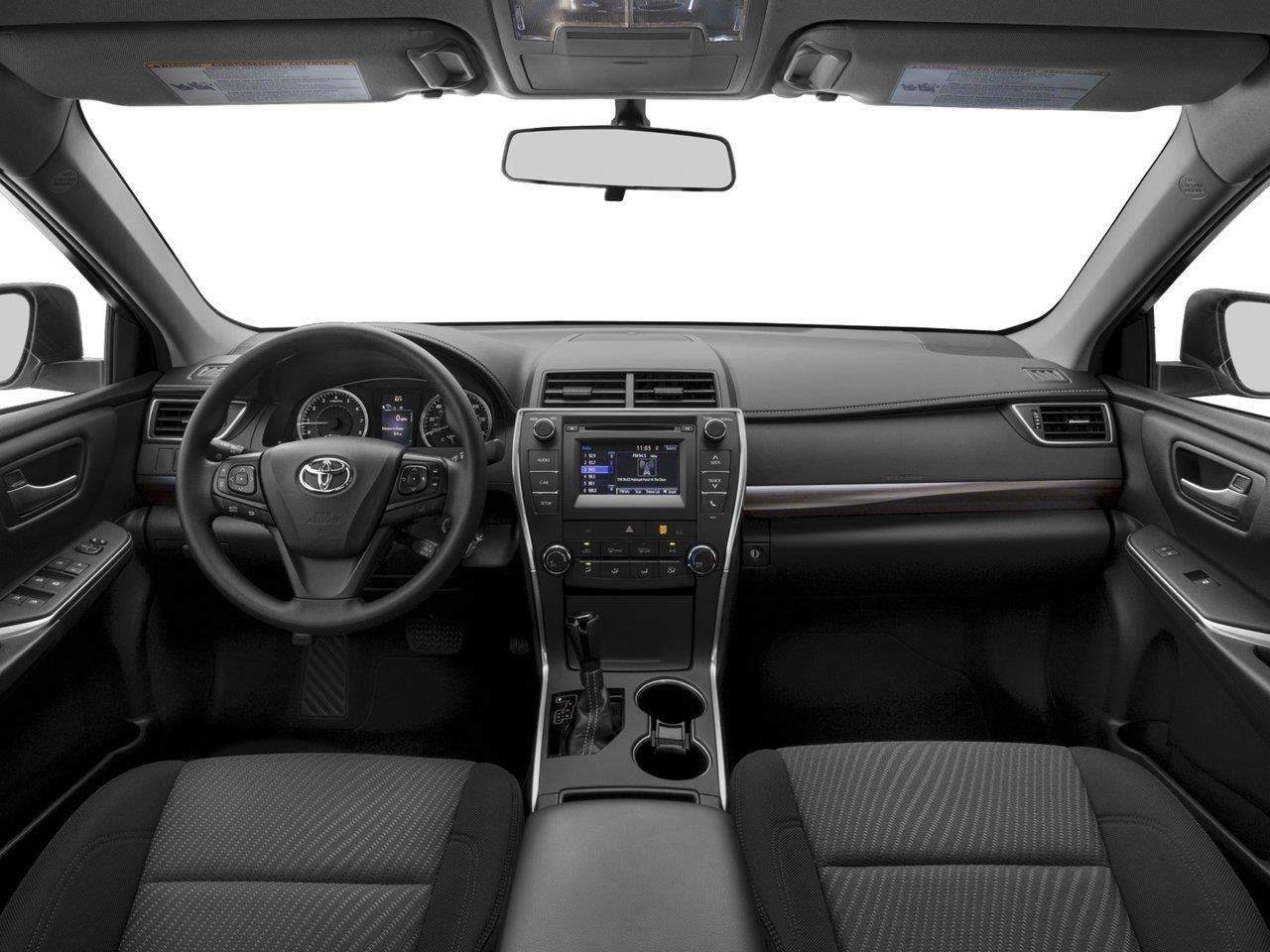 Used 2017 Toyota Camry LE FWD image 3