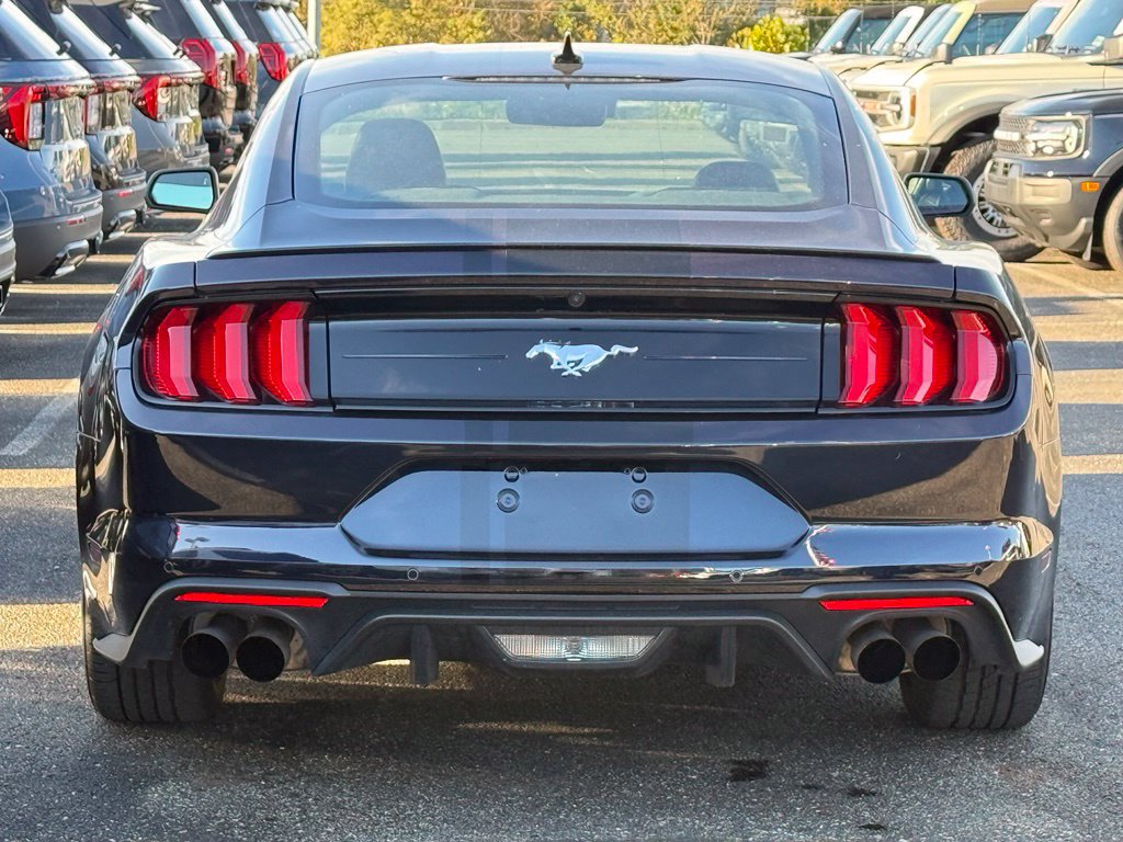 Used 2022 Ford Mustang Premium RWD image 5