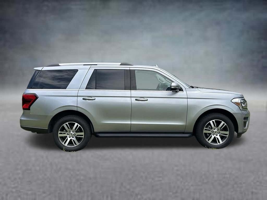 Used 2024 Ford Expedition Limited RWD image 4