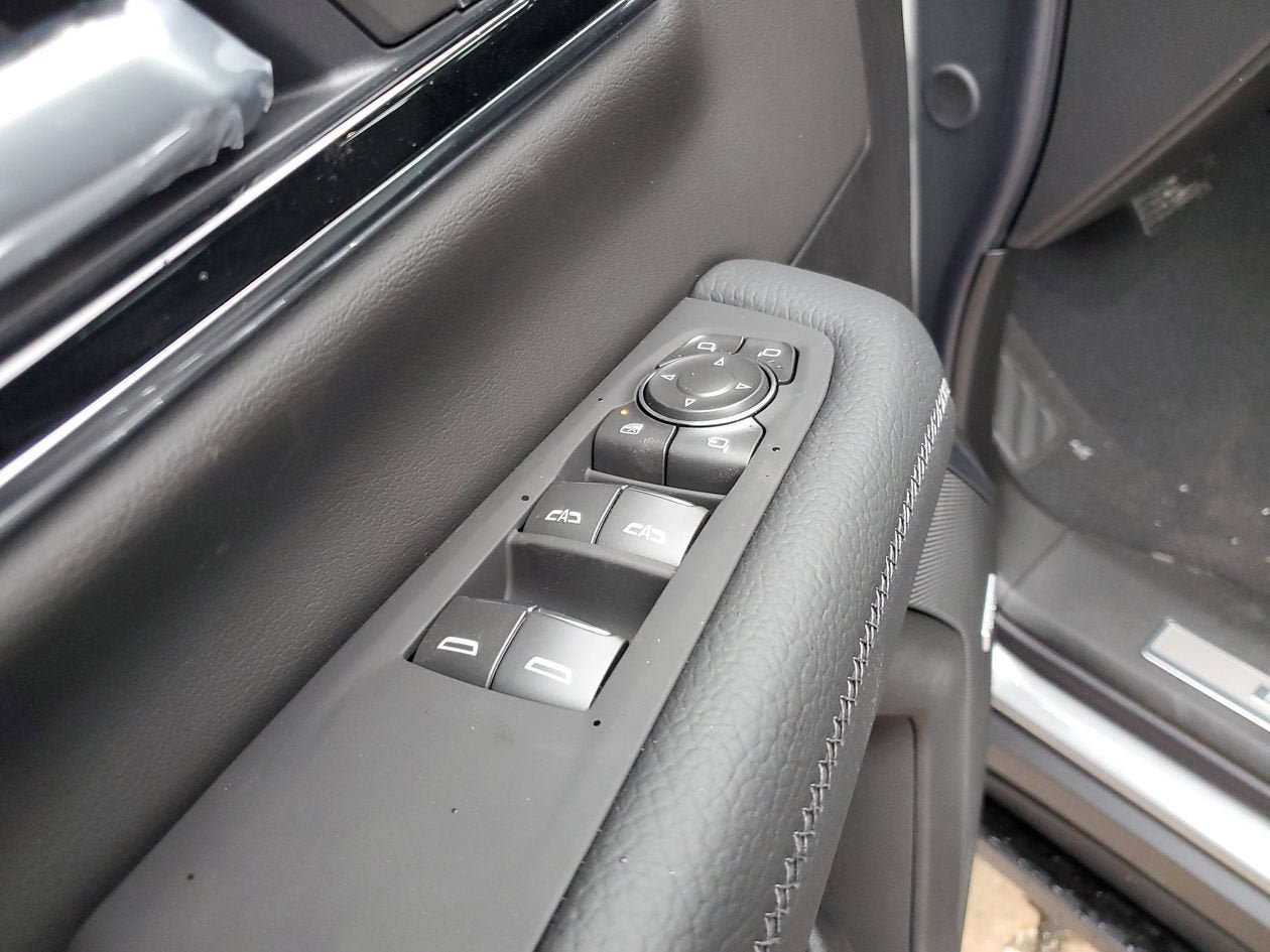 New 2026 GMC Yukon XL Denali w/ Sun & Power Step Package AWD/4WD image 18