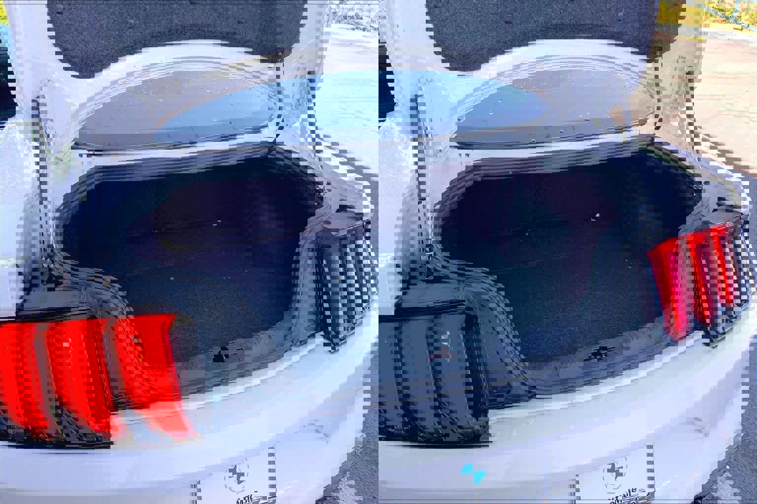 Used 2018 Ford Mustang EcoBoost image 34