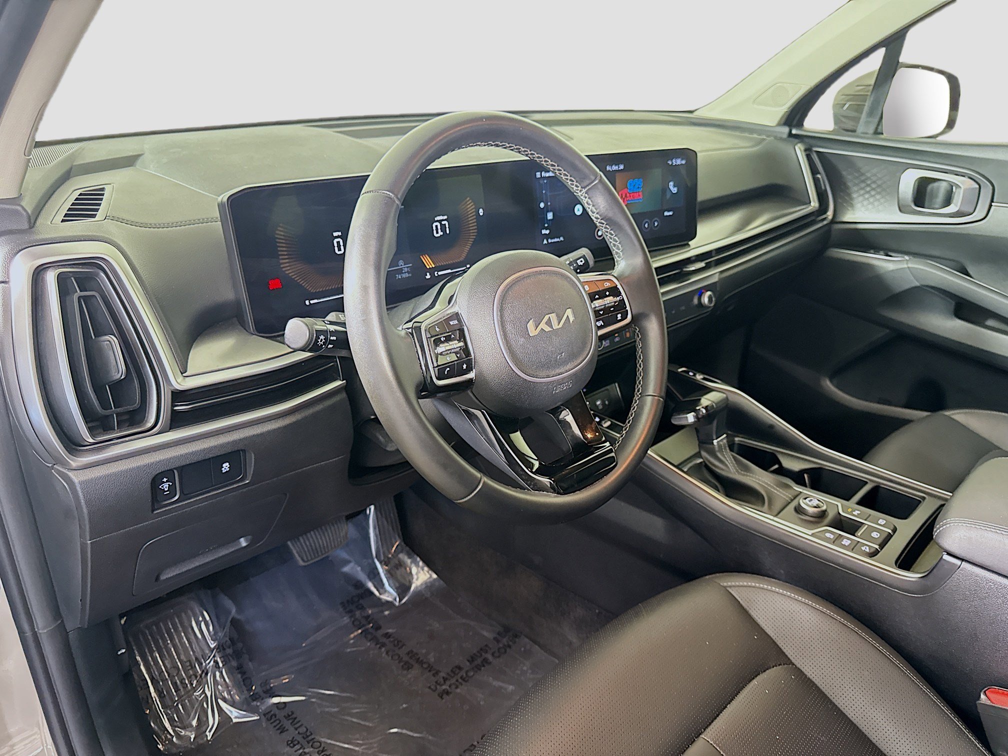 Used 2024 Kia Sorento S image 23