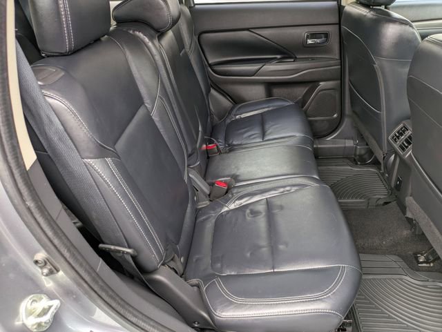 Used 2020 Mitsubishi Outlander ES AWD/4WD image 26