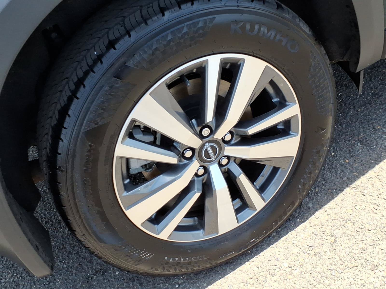 Used 2024 Nissan Pathfinder SL AWD/4WD image 7