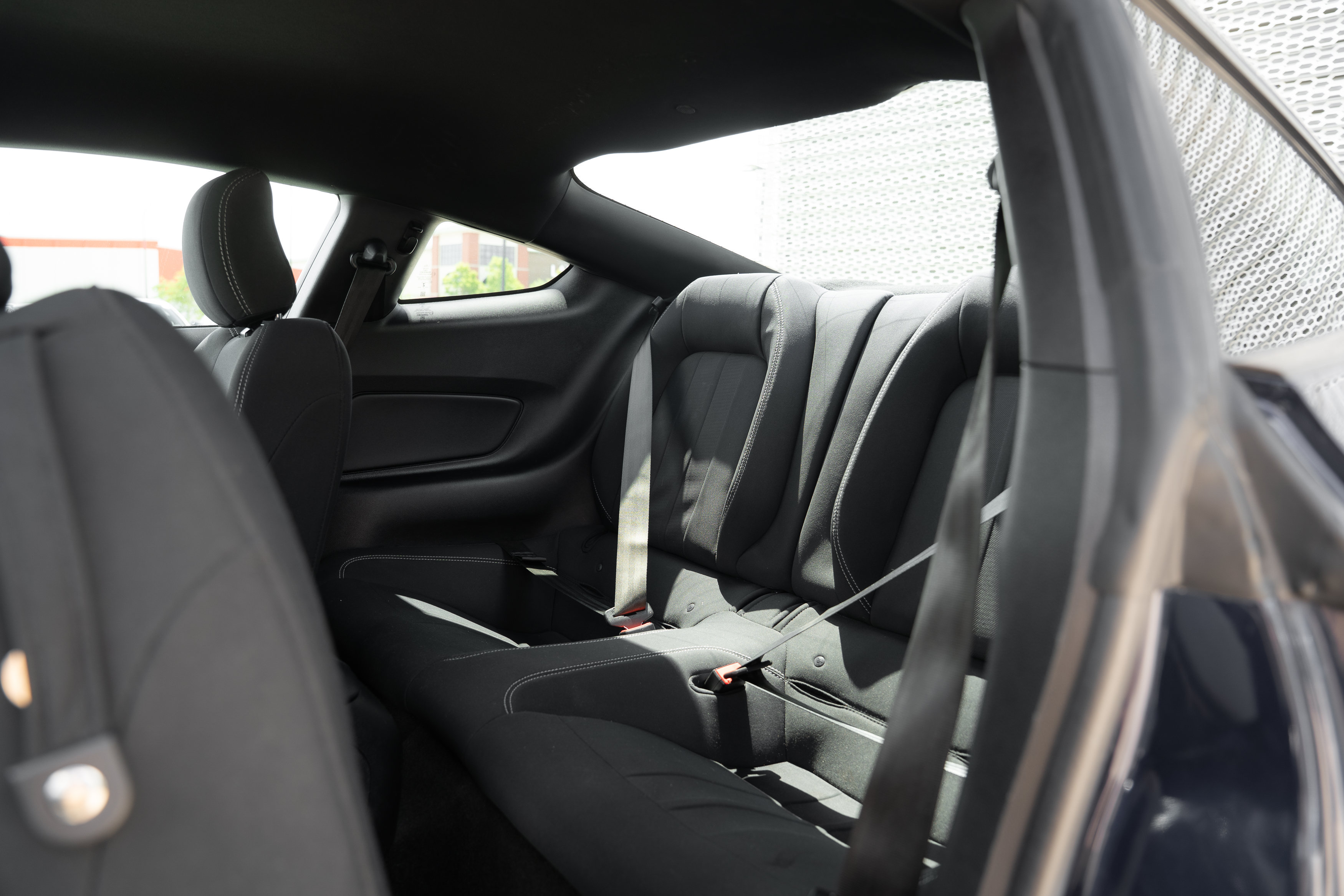 Used 2018 Ford Mustang Coupe w/ Equipment Group 101A RWD image 26