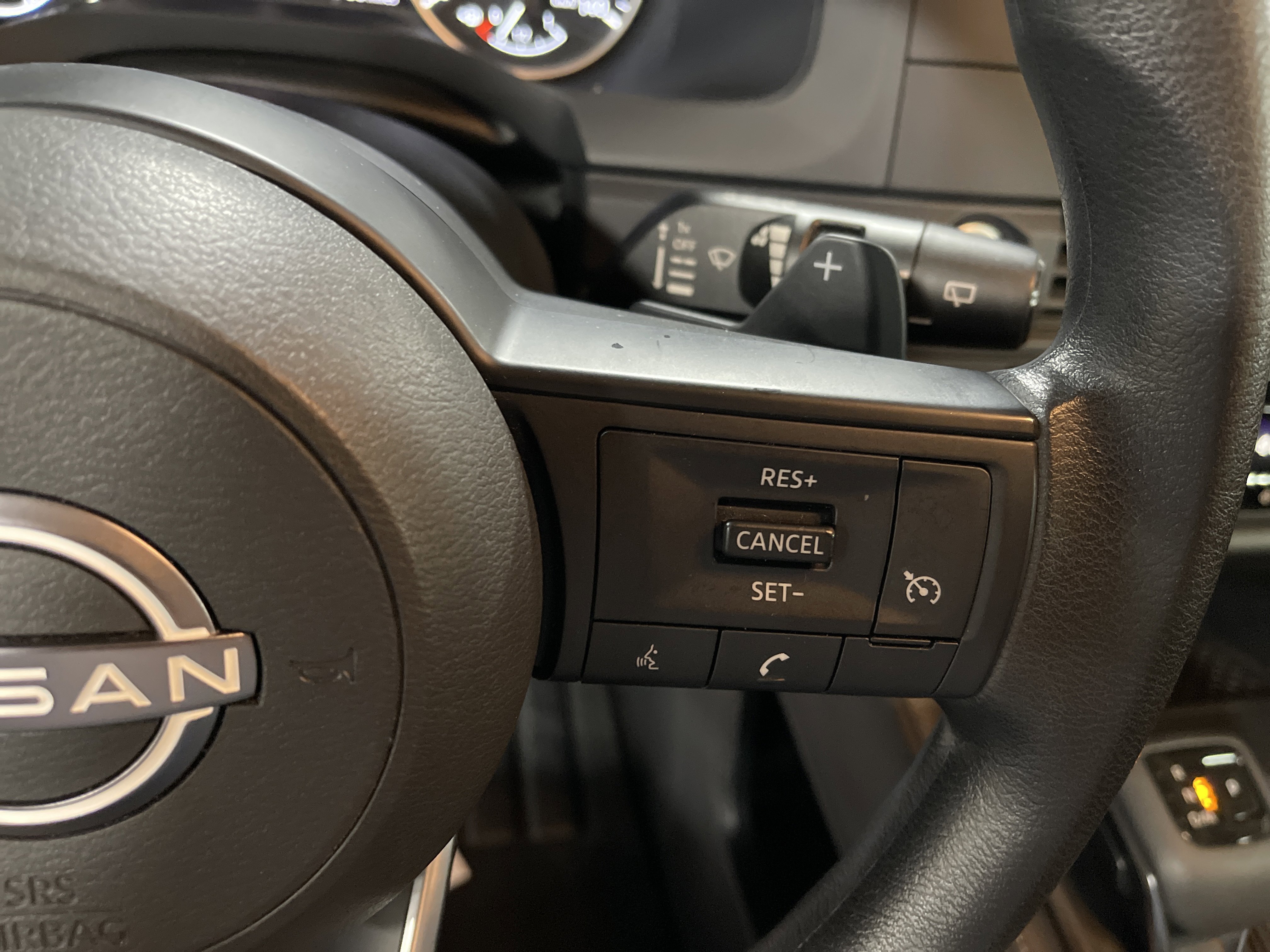 Used 2024 Nissan Pathfinder S image 20