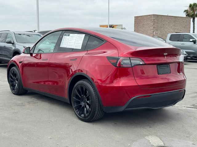 Used 2024 Tesla Model Y Long Range AWD/4WD image 2