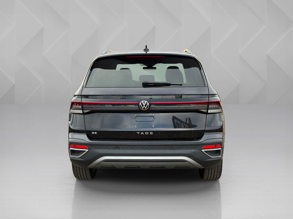 Used 2025 Volkswagen Taos SE FWD image 6