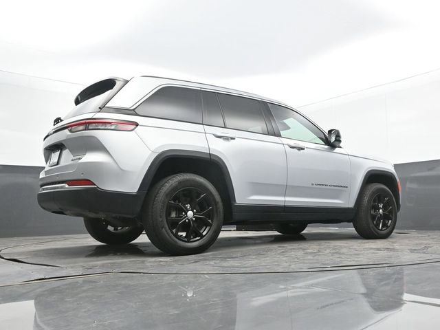 Used 2022 Jeep Grand Cherokee Limited image 59