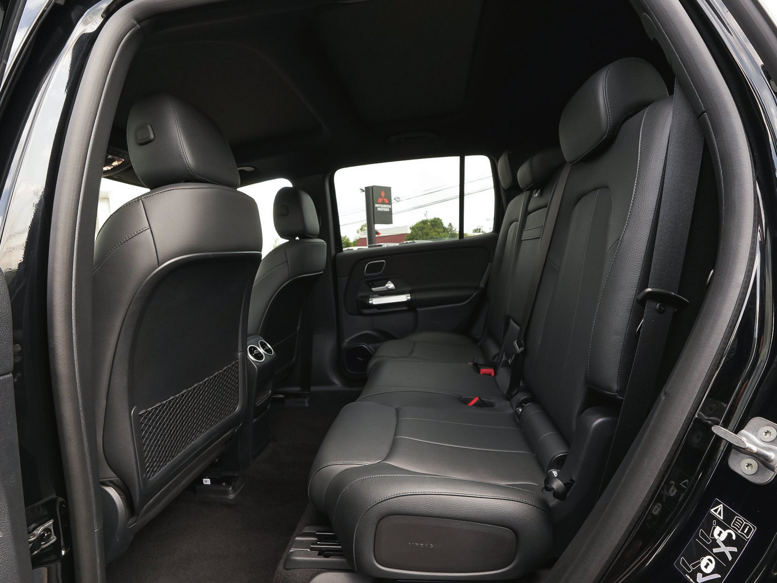 Used 2023 Mercedes-Benz EQB 300 4MATIC w/ Pinnacle Package image 42