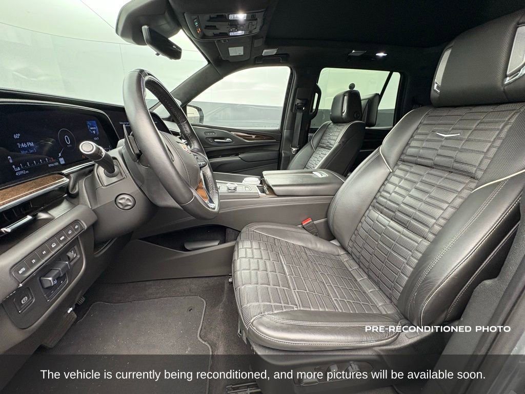 Used 2023 Cadillac Escalade Sport Platinum w/ LPO, ONYX Package image 9
