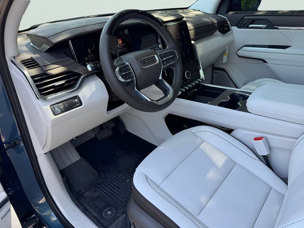 New 2026 GMC Acadia Denali w/ Super Cruise Package FWD image 7