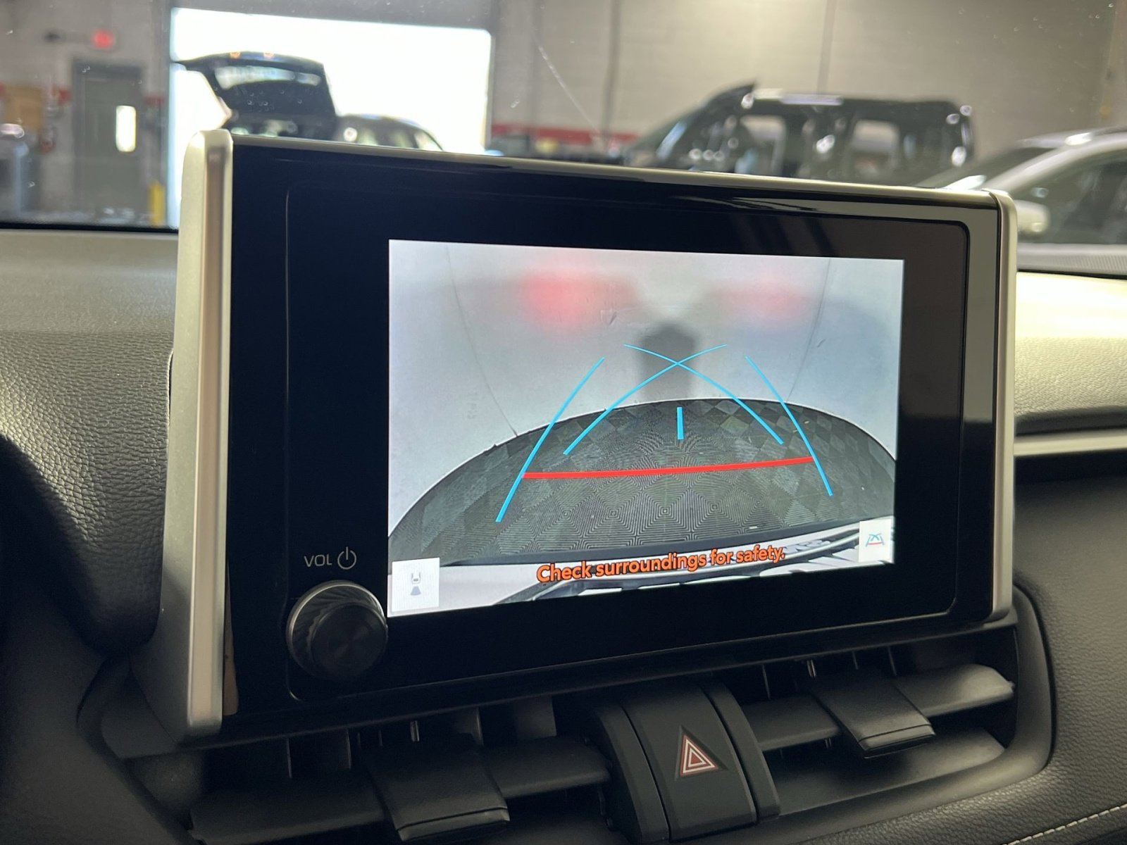 Used 2025 Toyota RAV4 XLE image 19