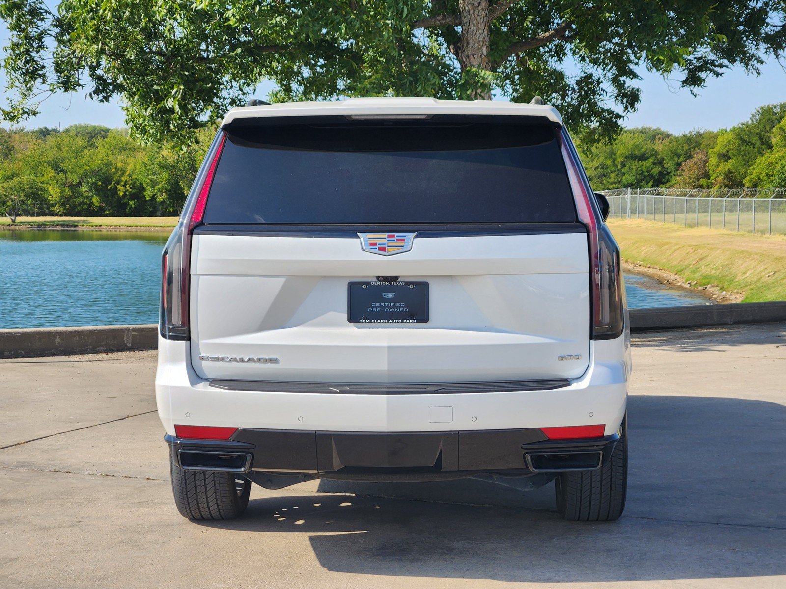 Certified 2024 Cadillac Escalade Sport w/ Touring Package AWD/4WD image 35