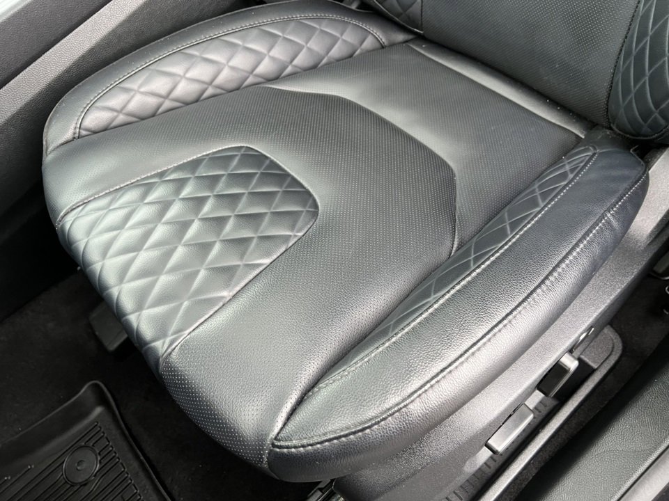 Used 2024 Ford Edge Titanium w/ Equipment Group 301A image 11