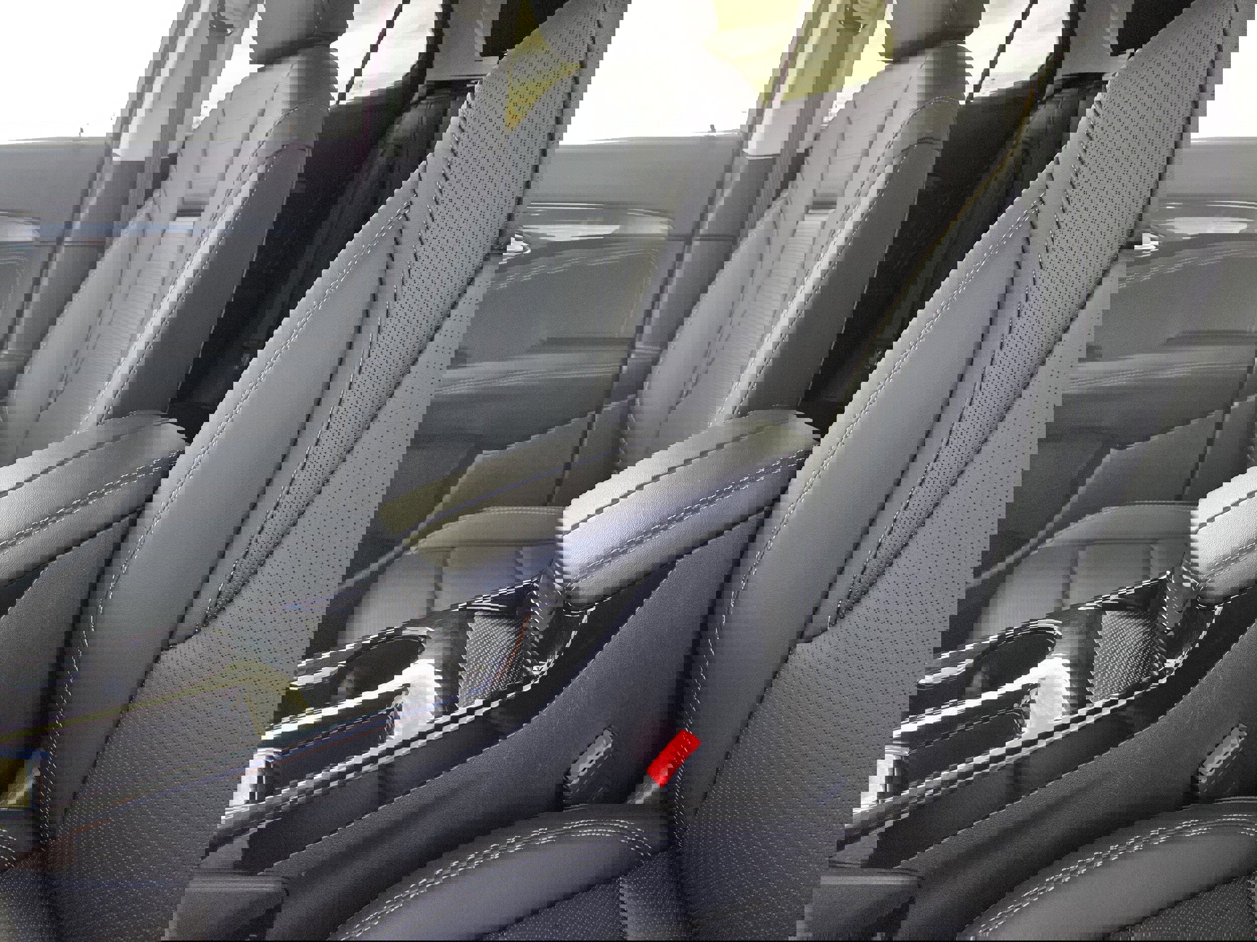 Used 2025 Buick Envision Preferred image 27