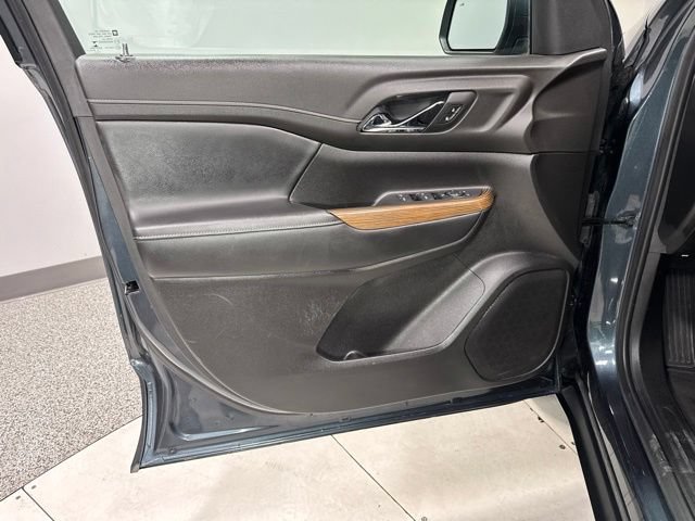 Used 2020 GMC Acadia SLE AWD/4WD image 9