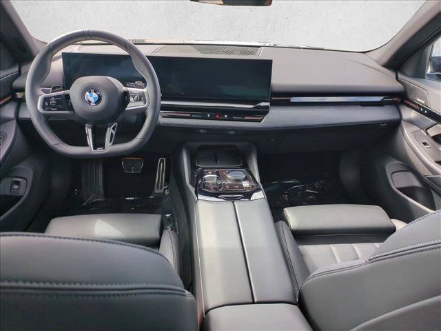 Used 2025 BMW 530i w/ M Sport Package RWD image 19