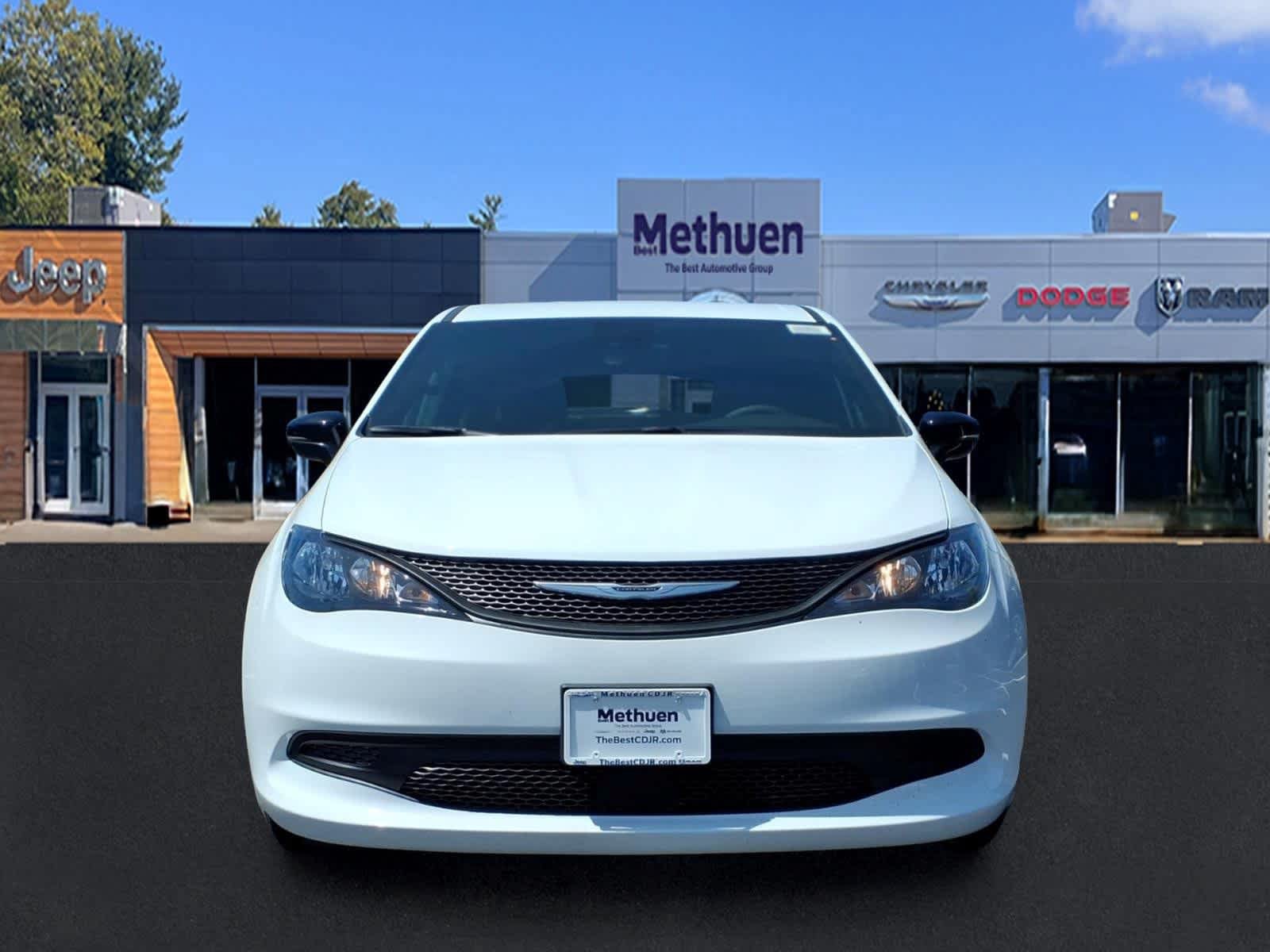 New 2026 Chrysler Voyager LX FWD image 2