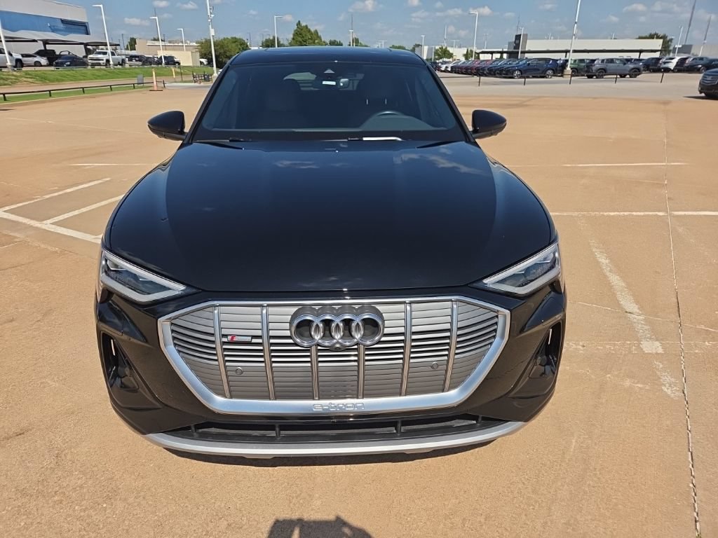 Used 2022 Audi e-tron Premium Plus AWD/4WD image 2