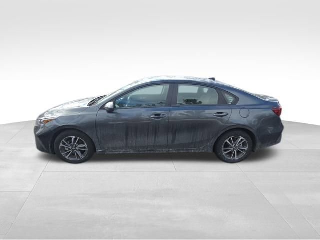 Used 2024 Kia Forte LXS image 3
