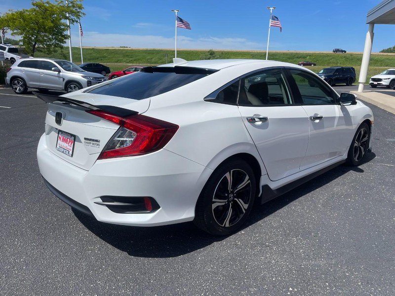 Used 2017 Honda Civic Touring image 3