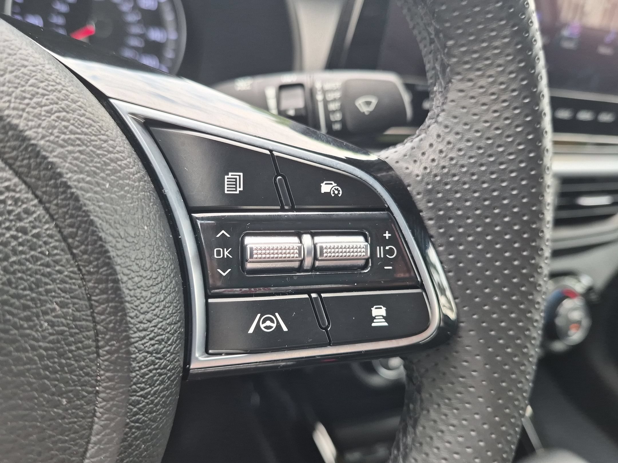 Used 2023 Kia Forte GT-Line w/ GT-Line Premium Package FWD image 15