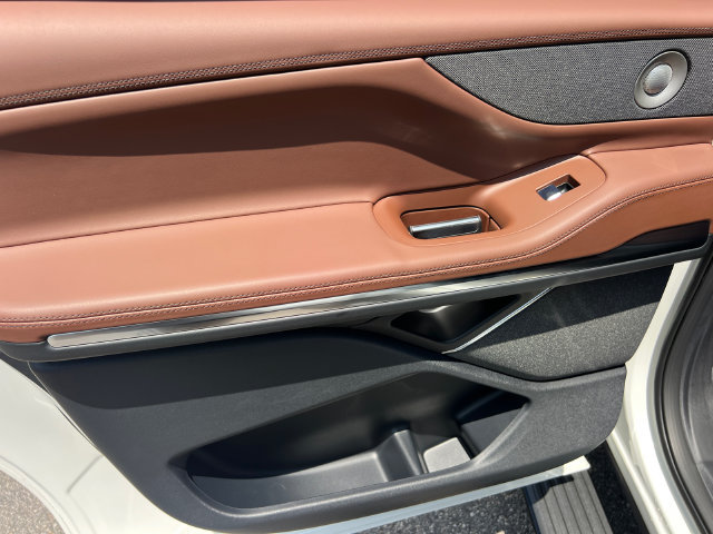 New 2027 Lincoln Navigator L Reserve AWD/4WD image 16
