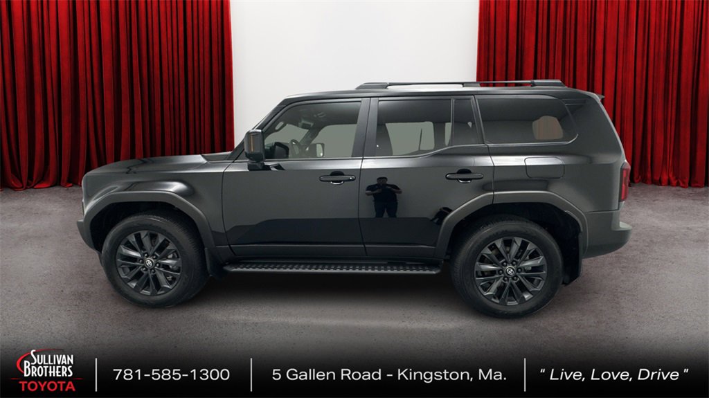 Used 2024 Toyota Land Cruiser image 8