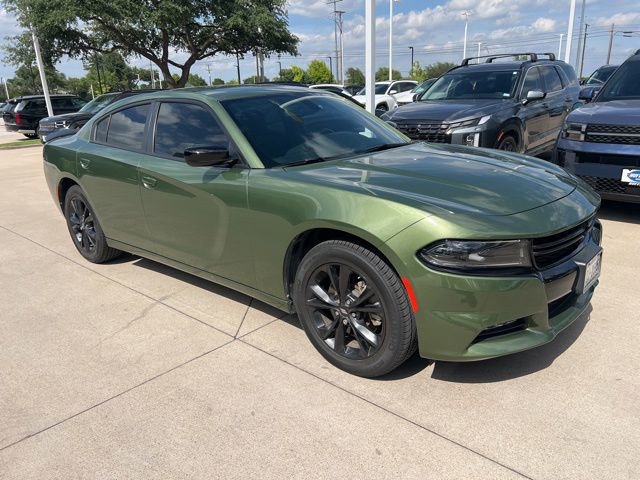 Used 2022 Dodge Charger SXT w/ Blacktop Package AWD/4WD image 2