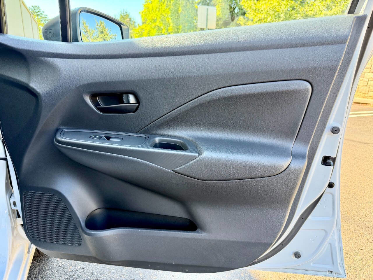 Used 2020 Nissan Versa S image 39