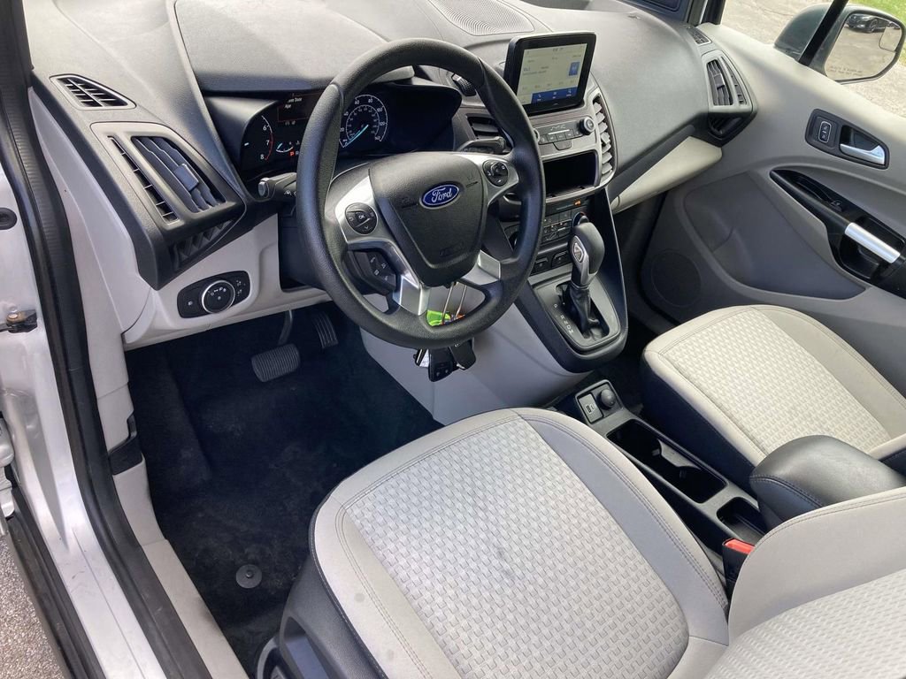 Used 2023 Ford Transit Connect XLT image 18