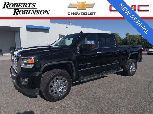 Used 2017 GMC Sierra 2500 Denali w/ Duramax Plus Package AWD/4WD image 1