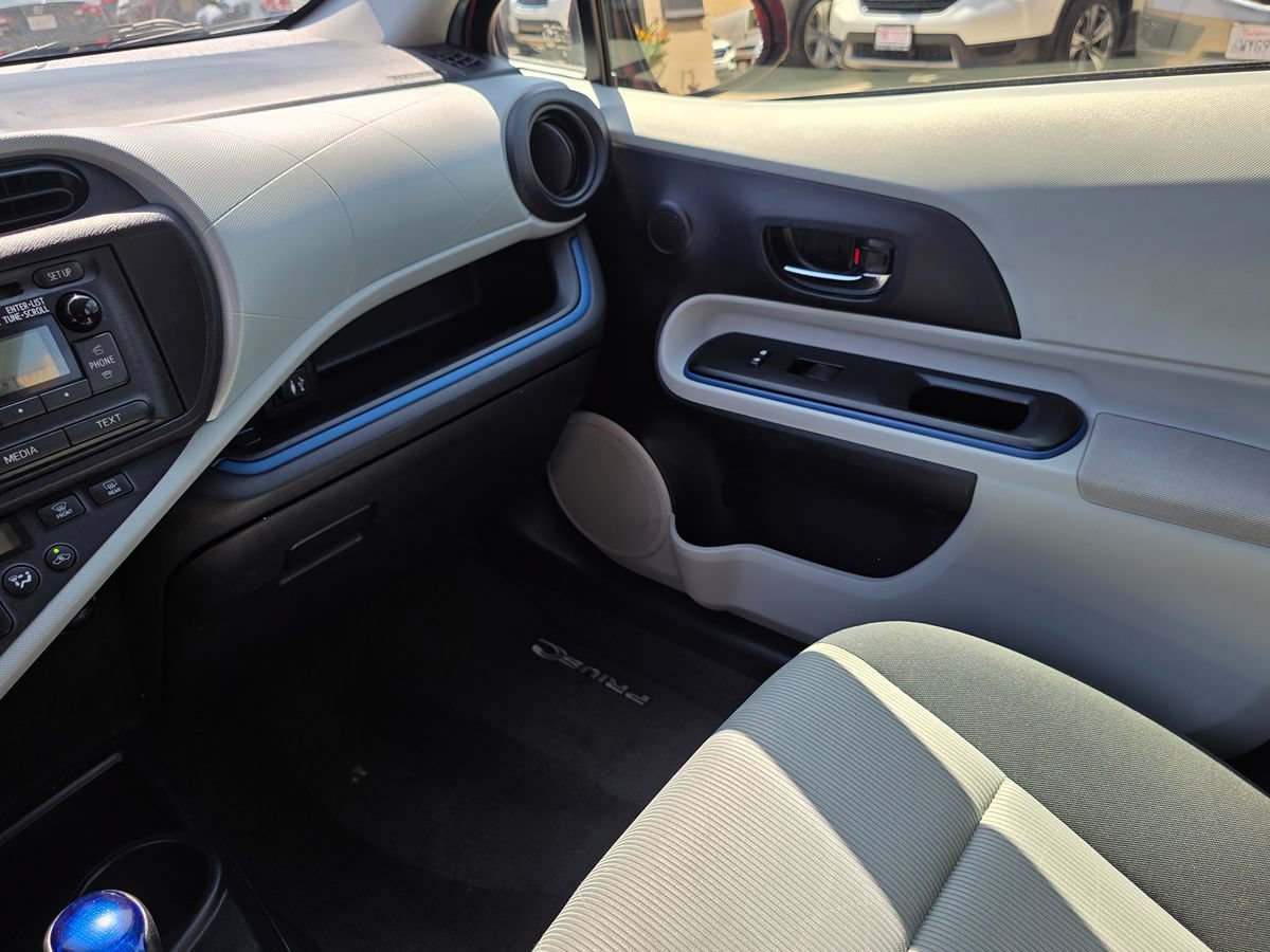 Used 2012 Toyota Prius C Two FWD image 33