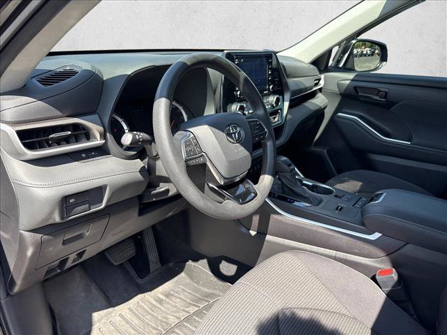Certified 2021 Toyota Highlander L FWD image 10