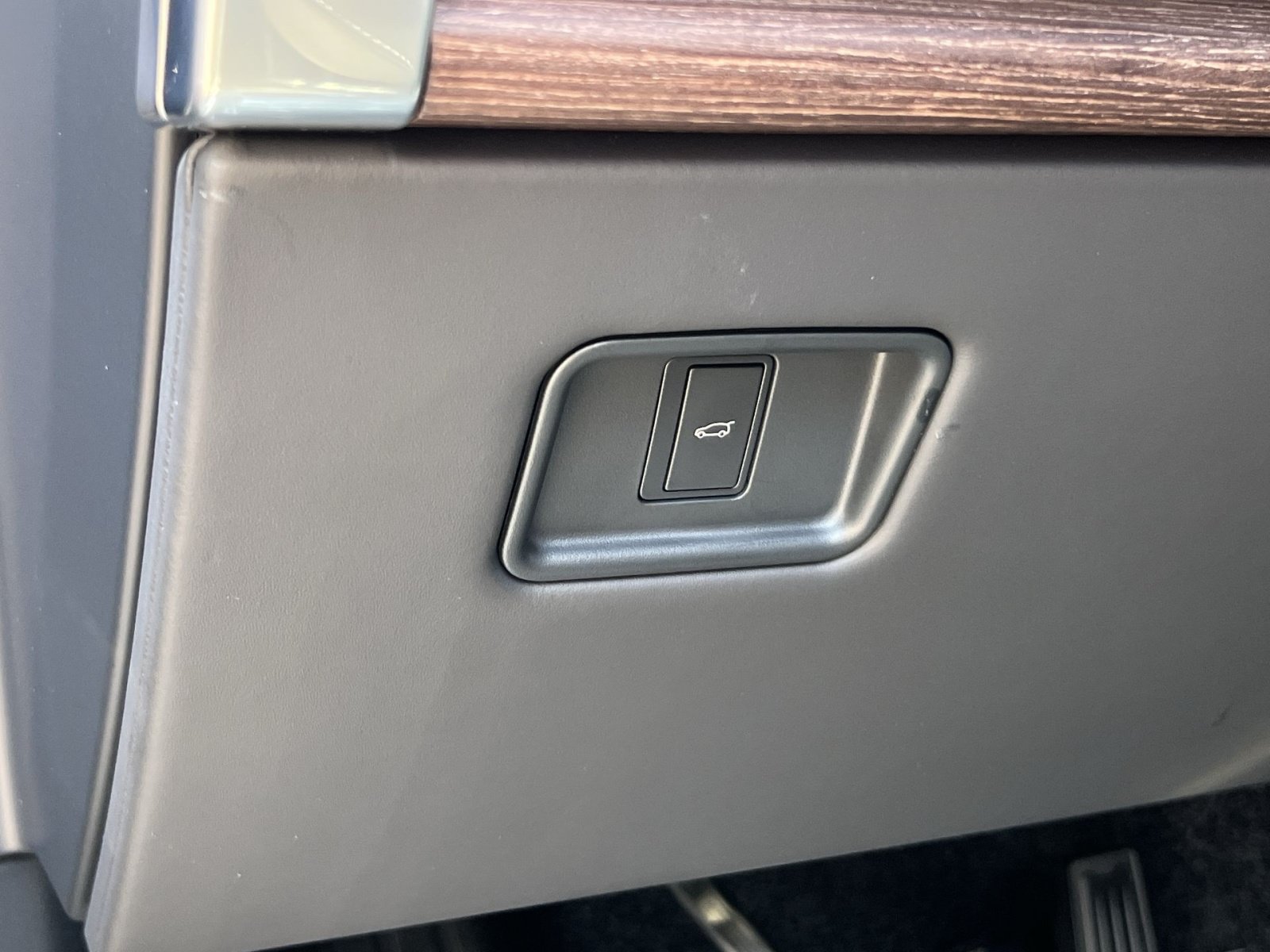 Used 2025 Land Rover Range Rover Autobiography AWD/4WD image 29