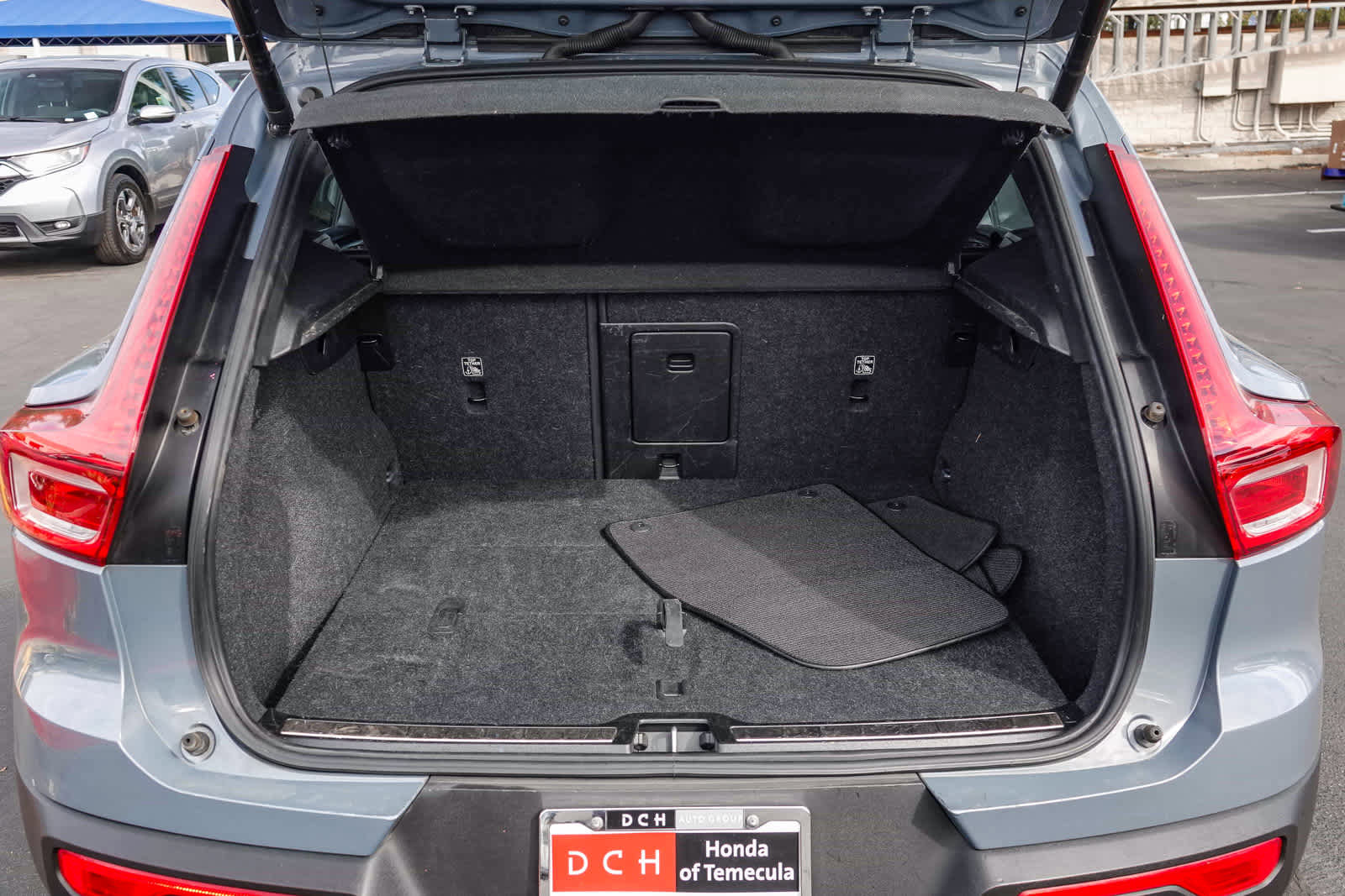 Used 2021 Volvo XC40 T4 Inscription image 49