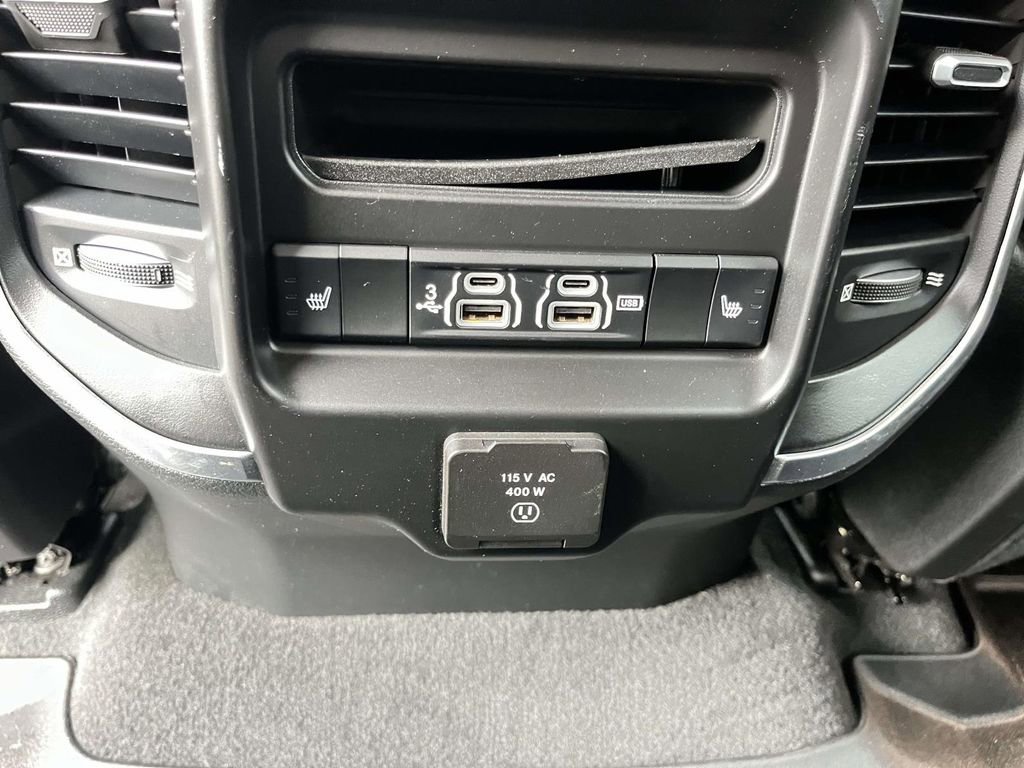 Used 2019 RAM 1500 Laramie image 29