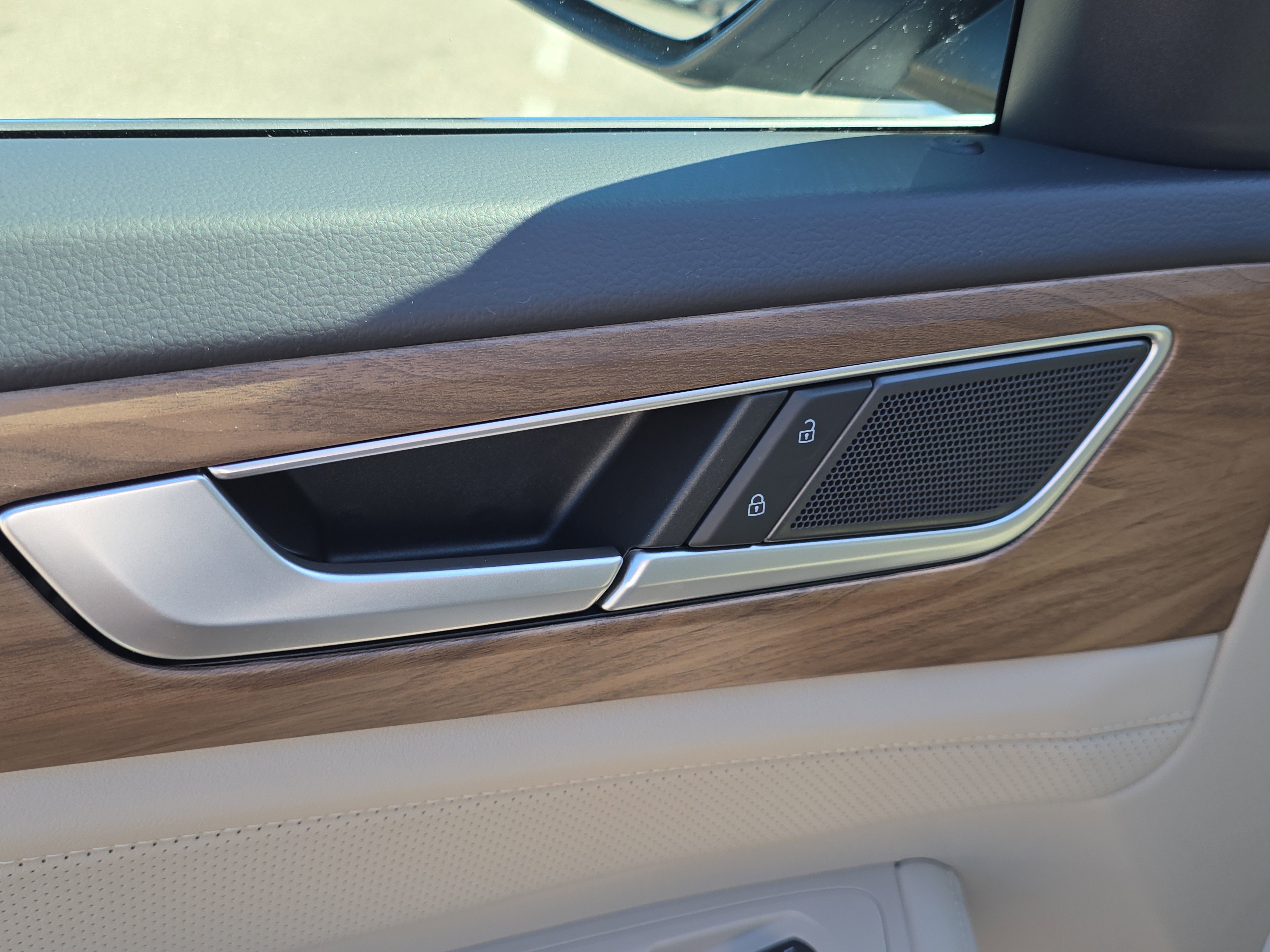 New 2026 Volkswagen Atlas SE image 20