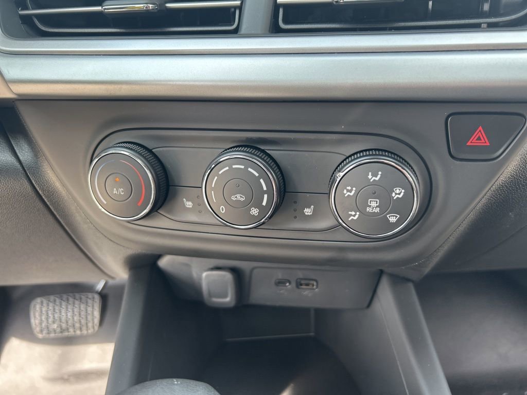 Used 2026 Chevrolet Trax RS w/ Sunroof Package image 33