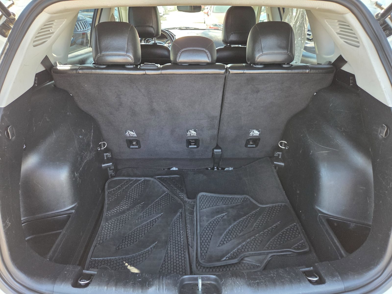 Used 2017 Jeep Compass Latitude w/ Popular Equipment Group image 10