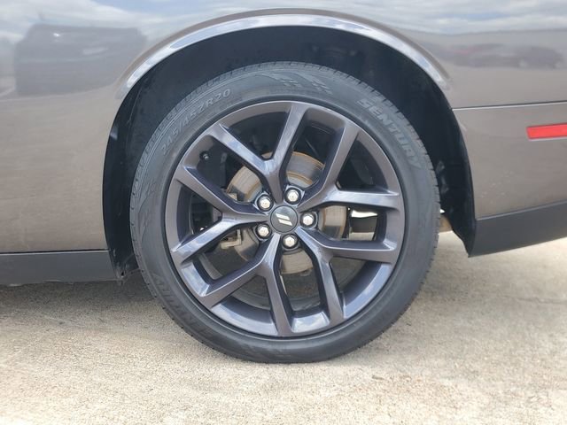 Used 2020 Dodge Challenger SXT w/ Blacktop Package RWD image 7