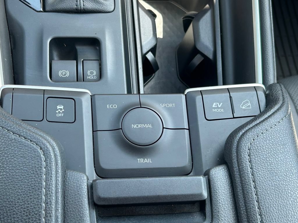 Certified 2025 Toyota Grand Highlander AWD Hybrid image 34