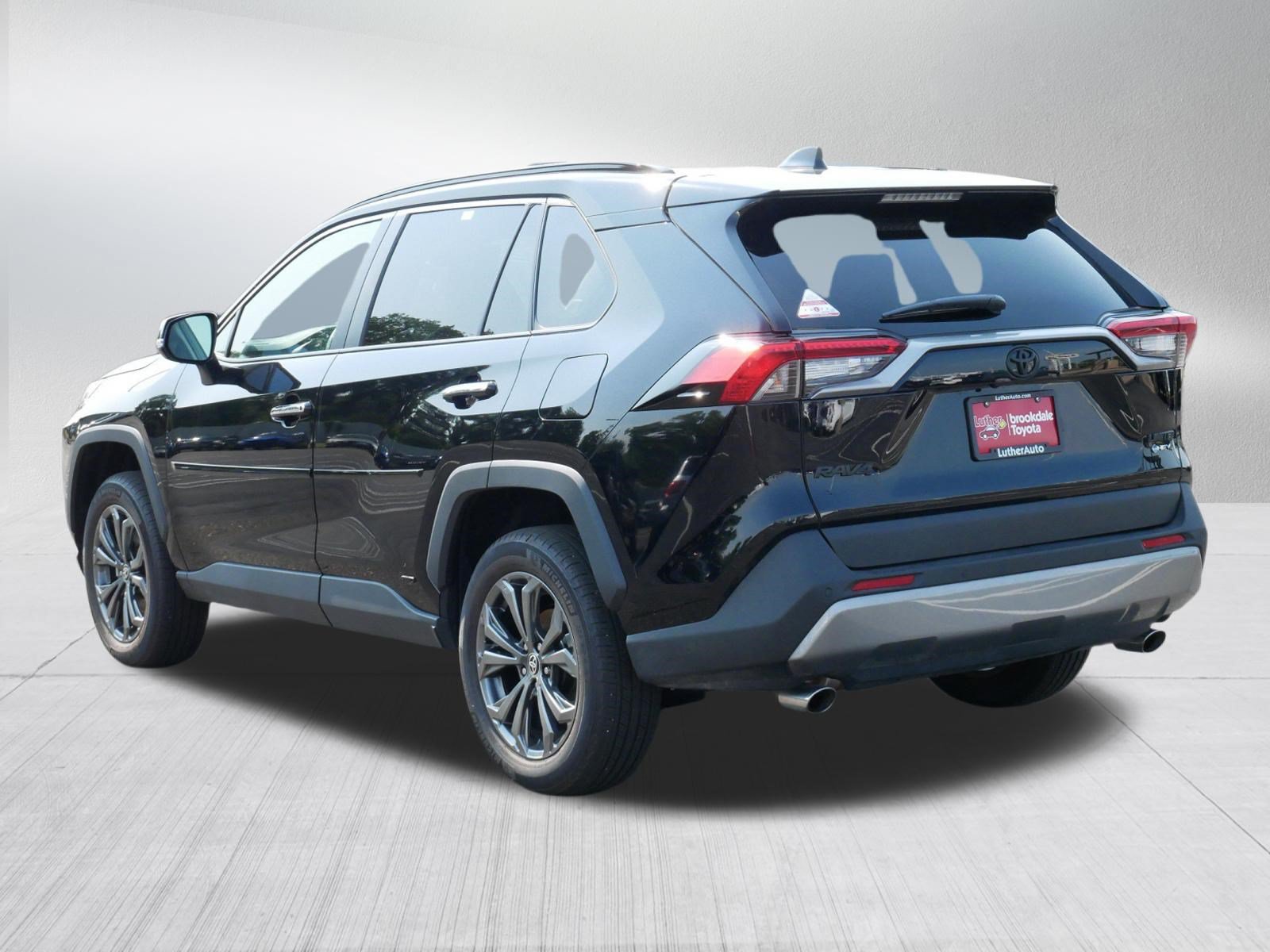 Certified 2025 Toyota RAV4 Limited w/ Advanced Technology Package AWD/4WD image 5