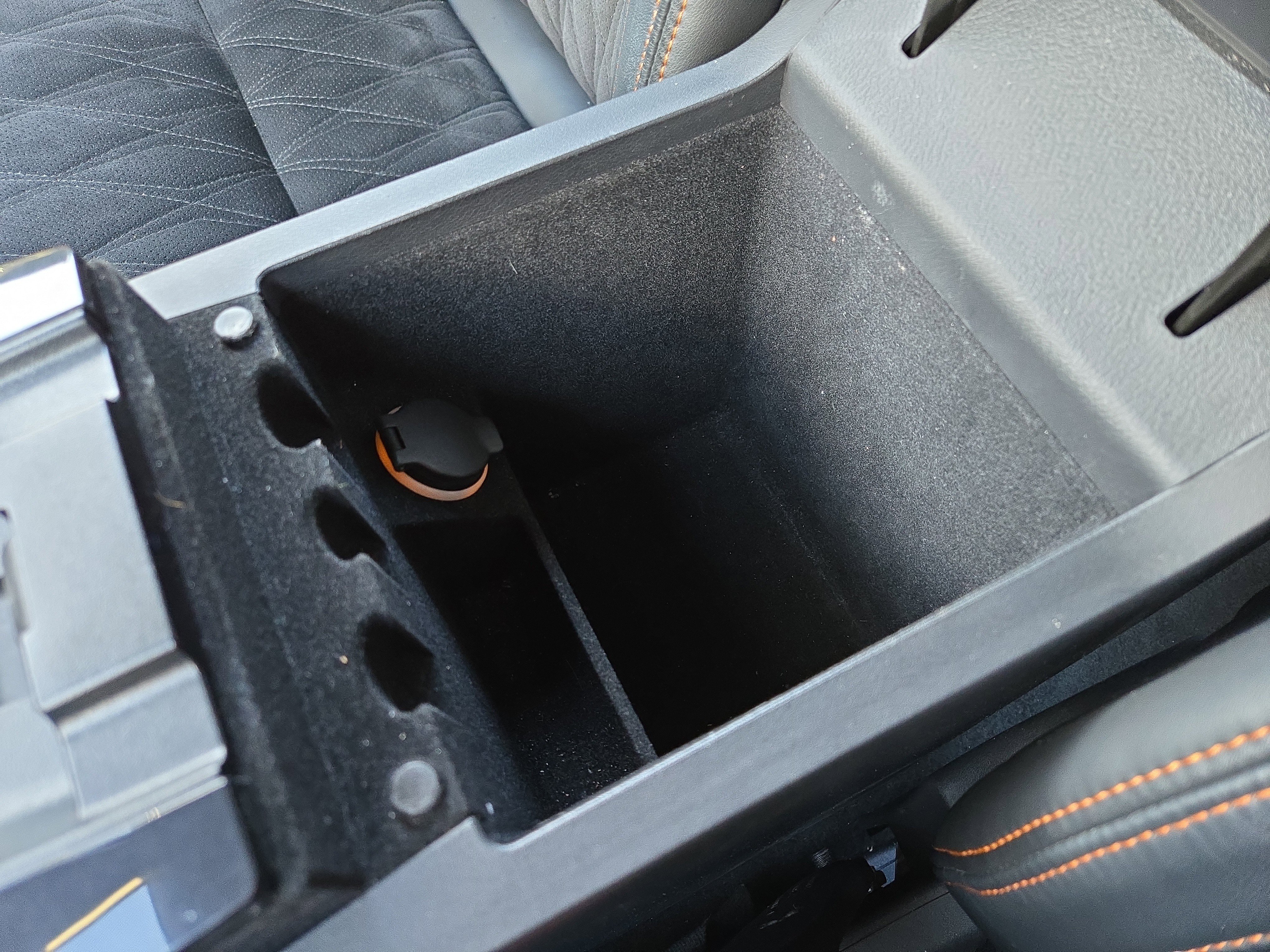 Used 2021 Nissan Maxima SR w/ Sport Mat Group image 21