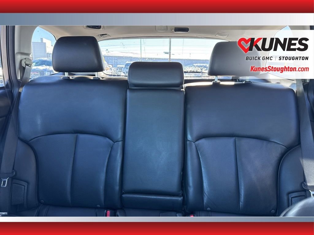 Used 2011 Subaru Outback 2.5i Limited w/ PWR Moonroof Pkg image 34